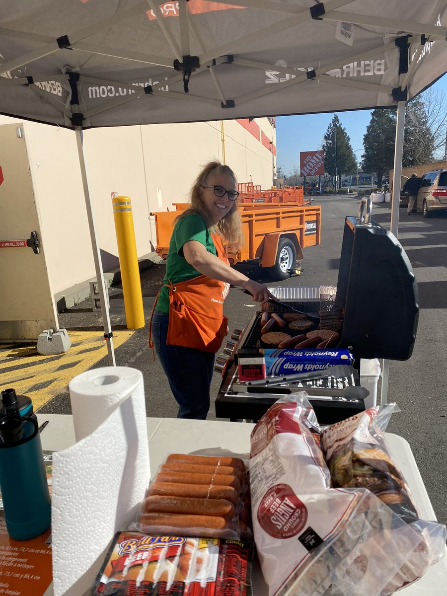 Derek_6669's tweet photo. Success sharing BBQ at 6669 https://t.co/VXiBRy7kPu