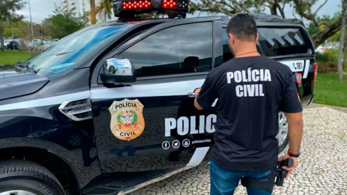 TheThebtc09's tweet image. Homem suspeito de praticar violência doméstica e posse ilegal de arma de fogo em Novo Jardim

#DOMÉSTICA #homem #ilegal #posse #praticar #suspeito #violência

soudepalmas.com.br/plantao-polici…