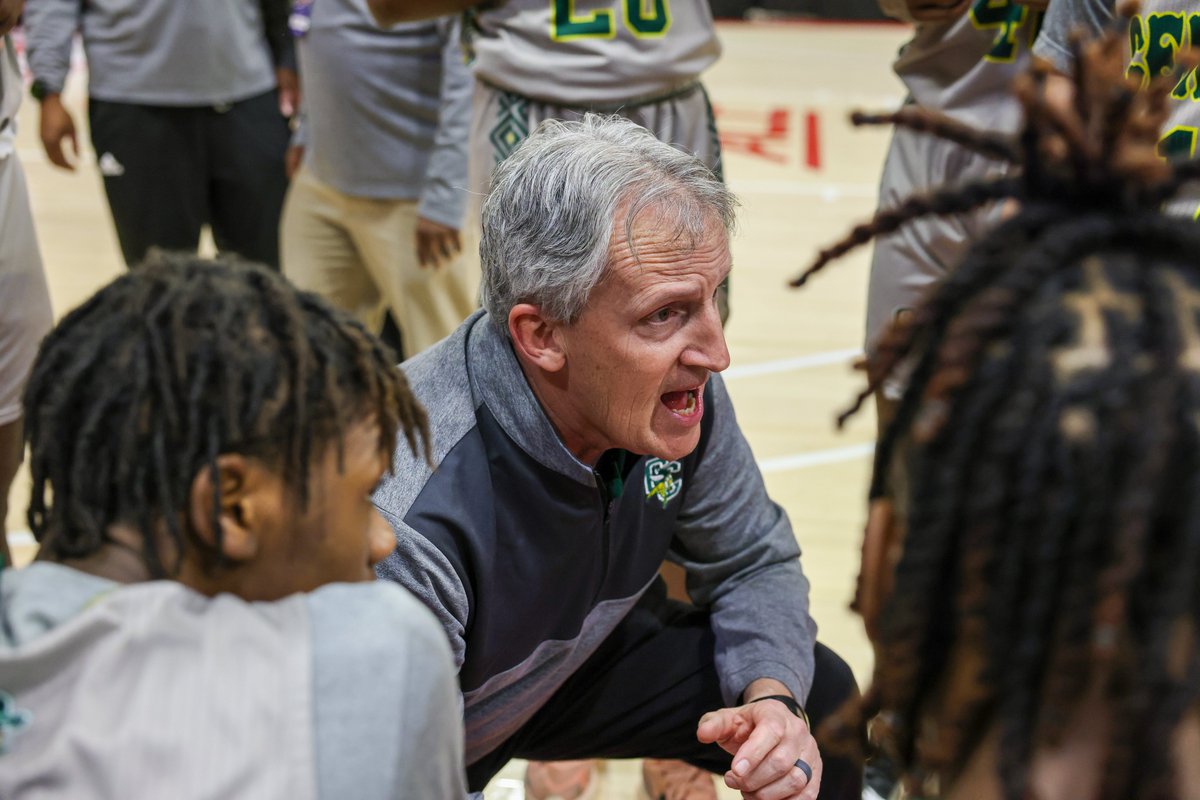 CabCoSchools's tweet photo. Before St. Patrick's Day ends and the weekend begins.... 
Let's give it up one more time for the GREEN and GOLD! 💚🏀💛
For MORE high resolution photos of the game and more details click here: 
https://t.co/kmLpEg6zBO
#GOCentral #CabCoSchools https://t.co/QQIGChHzY6