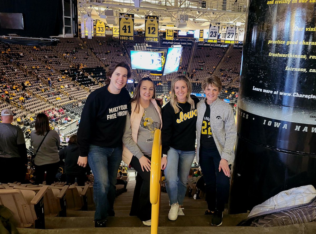 abbybrend's tweet photo. Let's go hawks! @IowaWBB #MarchMadness    #NCAAWBB https://t.co/k1PP9qlPvi
