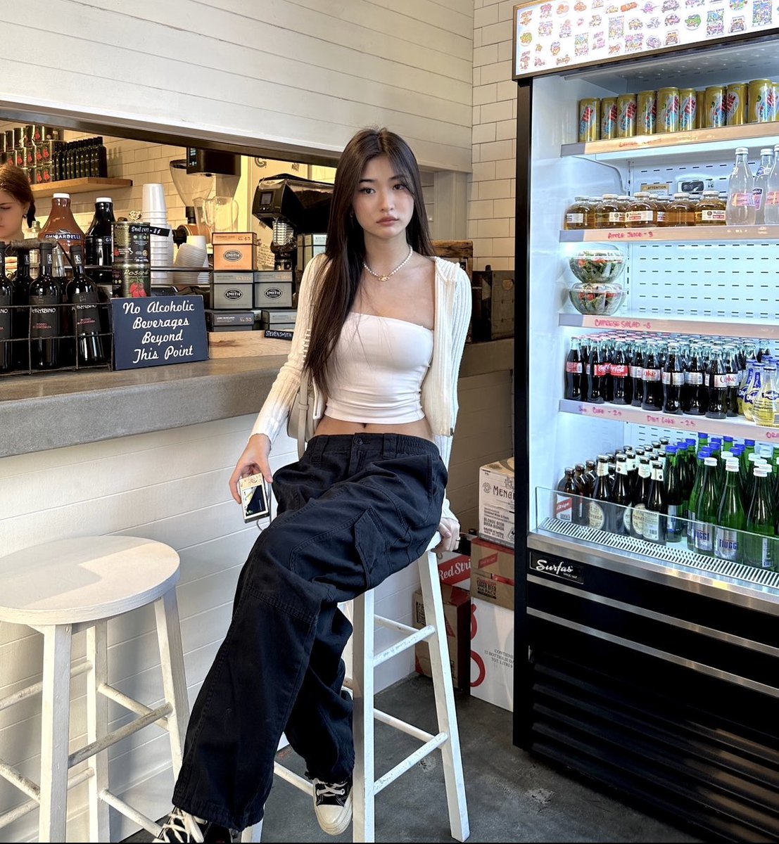 thejuliama's tweet photo. cafe core https://t.co/1ZMnEk2Tkr