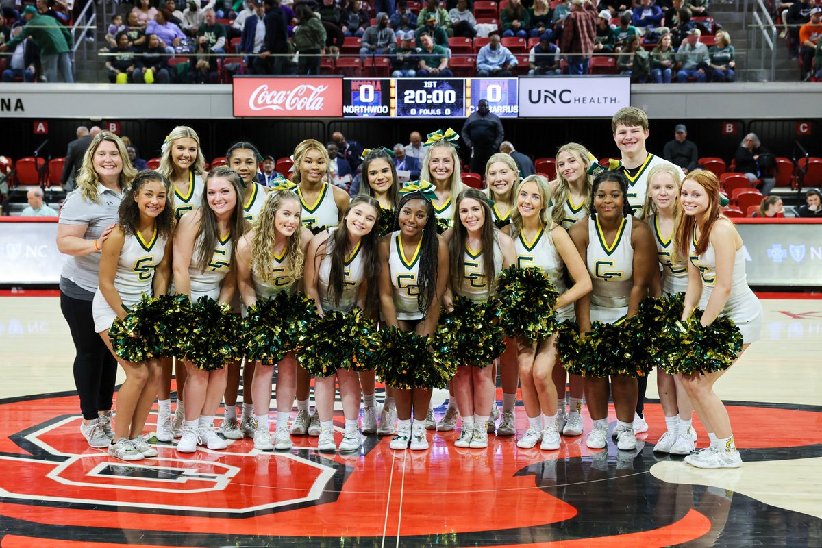 CabCoSchools's tweet photo. Before St. Patrick's Day ends and the weekend begins.... 
Let's give it up one more time for the GREEN and GOLD! 💚🏀💛
For MORE high resolution photos of the game and more details click here: 
https://t.co/kmLpEg6zBO
#GOCentral #CabCoSchools https://t.co/QQIGChHzY6