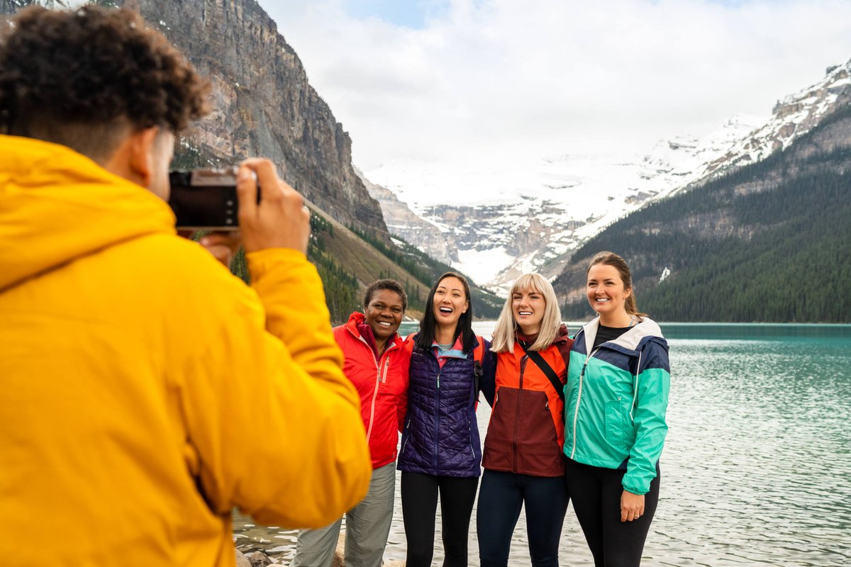 Don't let the price tag scare you off! There are plenty of ways to enjoy #Banff on a budget without sacrificing the experience. 🏞️💰 #travelhacks #budgettravel #ExploreAlberta #banff
banffnationalpark.com/banff-on-a-bud…