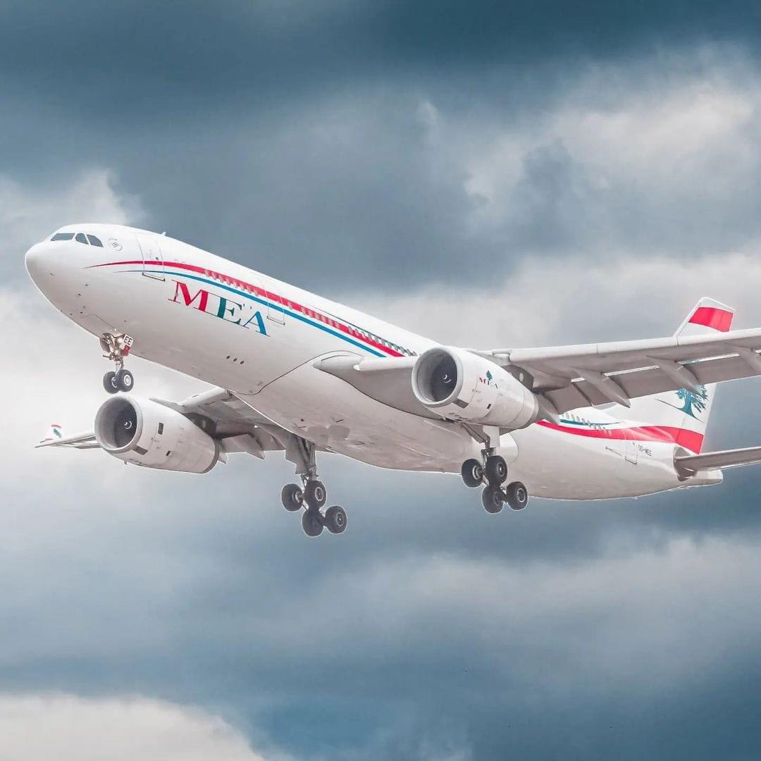 YNHallak's tweet photo. @MiddleEastAirlines - #AirLiban @Airbus #A332 on approach into #London's #Heathrow #Airport
๐ฑ๐ง ๐ฌ๐ง โ๏ธ๐ซ
Photo credit: to @webair_aviation https://t.co/9FYHH89PYS