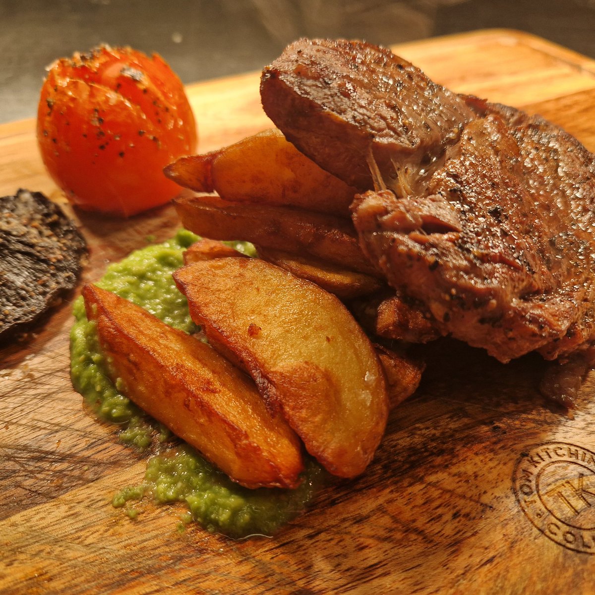 Our delicious Ribeye Steak

Restaurant open from 6pm each evening. Call us to reserve your table on 015394 36387 

sawreyhousehotel.com/dining/the-bra…

#eatlocal #steak #localfood #freshfood #hawkshead #nearsawrey #sawreymoments #lakedistrict #lakedistrictuk #thelakes #hotelrestaurant