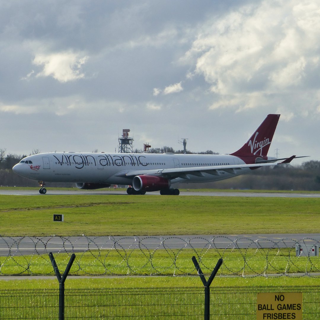 Michaelflying28's tweet image. Virgin Atlantic Airways Airbus A330-300 G-VINE departing Manchester Airport for Orlando International Airport 26.2.23.

#virginatlantic #a330 #a333 #a330300 #airbus330 #airbus333 #airbus330300 #airbusa330 #airbusa333 #airbusa330300 #a330_300 #skyteamalliance #skyteam #myskyteam