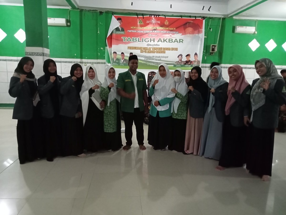 MayanNini's tweet photo. Fatayat NU Kota KDI bekerjasama &amp; ikut membantu Ansor Kota KDI dlm kegiatan Tabligh Akbar menyambut bulan suci Romadhon dirangkaikan dgn Pembukaan Kegiatan Diklat Terpadu Dasar (DTD) ke-VI tahun 2023 yg mengusung tema "Islam Rahmatan Lil 'Alamin Sebagai Semangat Pemersatu Bangsa" https://t.co/LvCayGHfKP