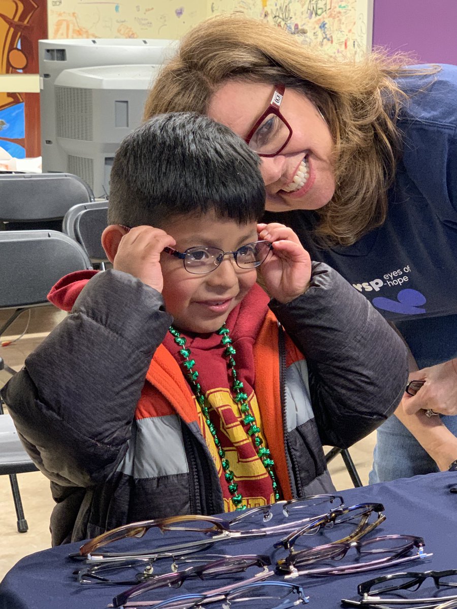 abc7david's tweet image. Picking out new glasses can be fun. Check out Jefeth at today’s ⁦@RealOptionsKids⁩ ⁦@VSPVisionCare⁩ clinic for elementary and middle school students in #visitacionvalley. Free eye exams &amp;amp; glasses for 120 kids. Story later today on ⁦@abc7newsbayarea⁩. #abc7now