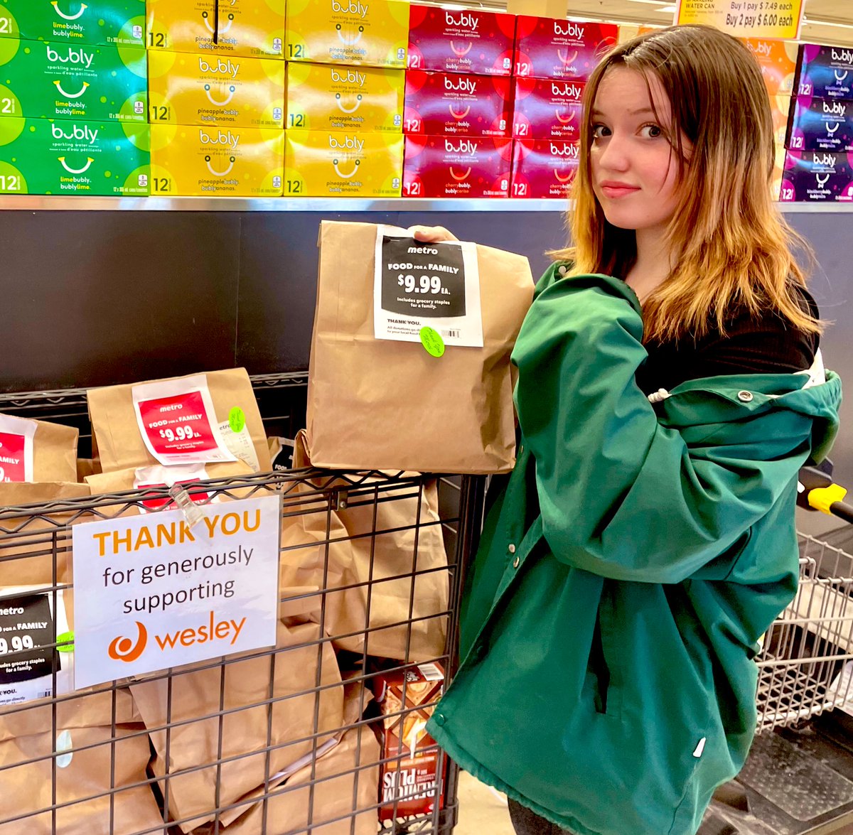 #stpaddysday grocery shopping with Matisse and she wanted to stop and donate some food to @wesleyurban #HamOnt ☘️☘️