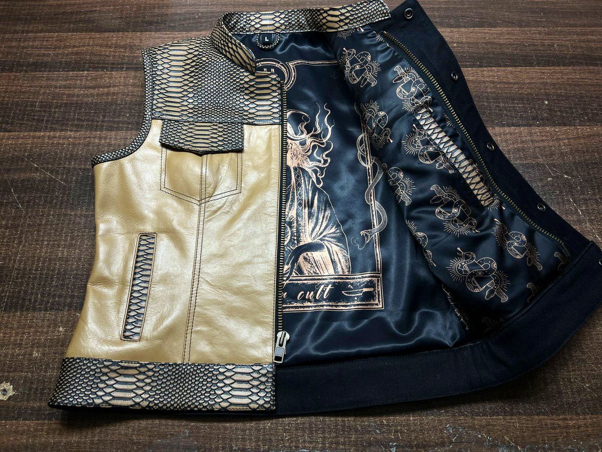 CleaverCult's tweet photo. New vests for the ladies ! 

Cream cowhide leather with embossed combo! Soon in stock!

Follow us on IG for more styles and photos! @ cleavercultureleather https://t.co/uK1db4WVxj