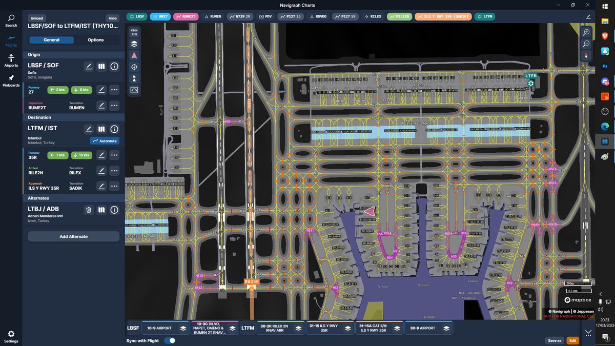DukyToy's tweet image. Como puede ser que un piloto se pueda mover por esta red de taxiways en un aeropuerto? Y con control aéreo? Mañana si no hay ningún inconveniente tenéis video en mi canal de YT 😀 #flightsimulation #msfs2020 #navigraph
