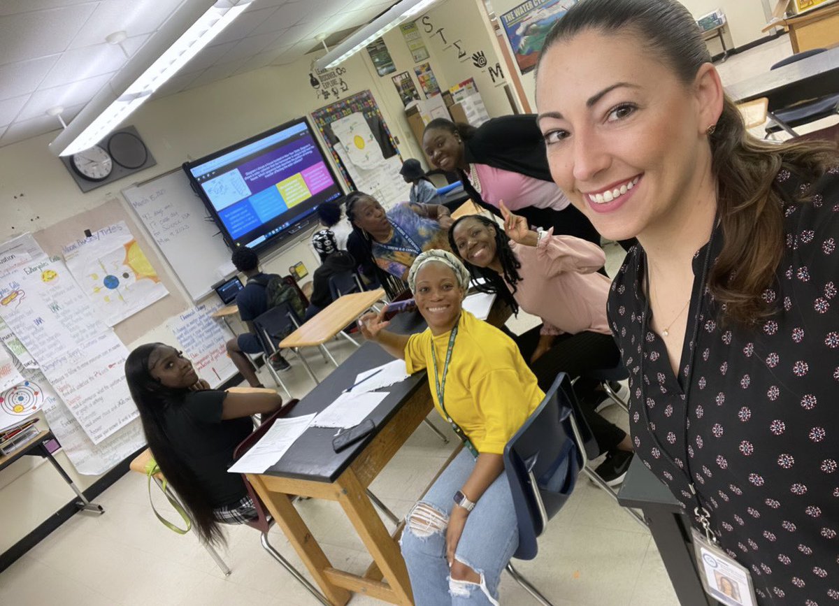 MsAllisonStone's tweet photo. @charlesdrewk8 @MDCPS @MDCPSDAS @MDCPSSci @YeseniaAponte05 @MjLewis13 @SuptDotres @MDCPSCentral Let’s go Rams! #ETO #ScienceShowdown https://t.co/BFEMrV5l6P
