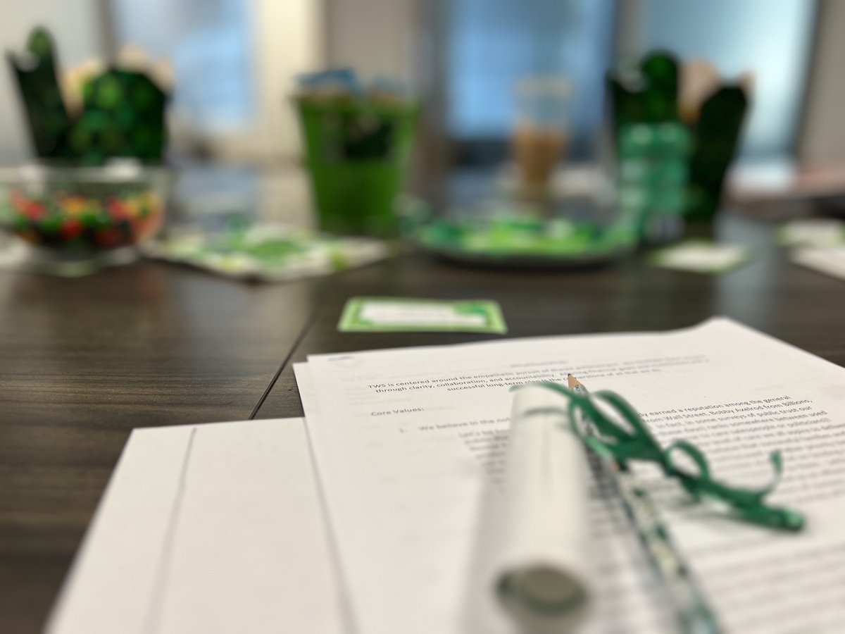 IronstoneHQ's tweet image. When youhold a #VB2 session on #StPatricksDay, everything turns GREEN! 🍀 @tws_finance represented their #IrishHeritage &amp;amp; brought #luckycharms to the #sessionroom. It must be the #LuckOfTheIrish (plus their hard work &amp;amp; determination) for gaining #Traction on their business!