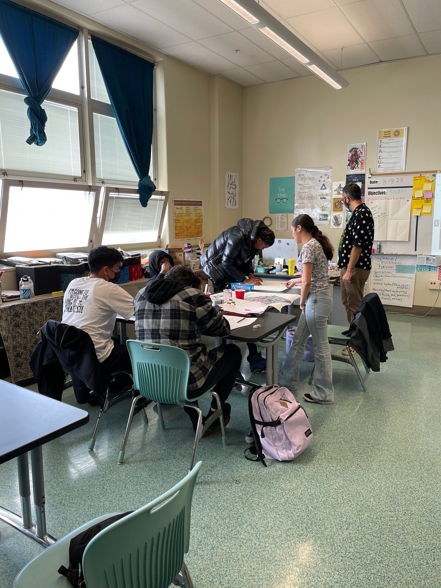 sfmade's tweet photo. ✨ Thank you to the support of @sfoewd for investing in our students. We get to bring in #SFMade manufacturers who are inspiring the next generation! ✨
Thank you @DesignNurd for coming to teach MADE program students at Downtown High techniques for their capstone project! https://t.co/jrX71Pyss7