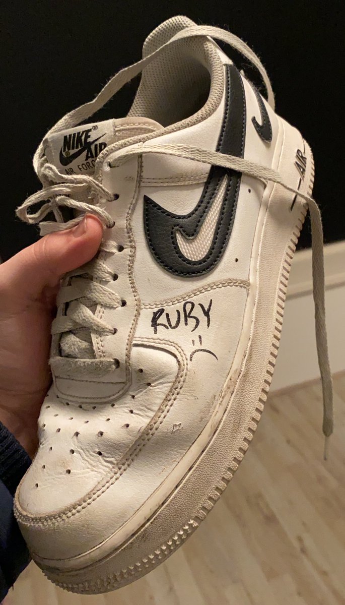 HardGlitcherzz tweet media