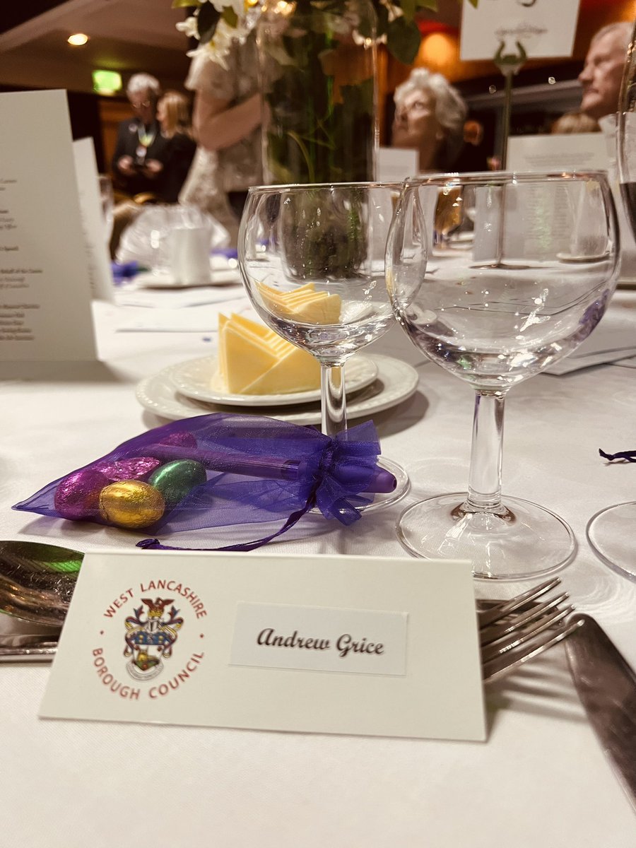 AndrewEGrice's tweet photo. A loverly evening with many Mayors and Mayoresses supporting charities across the region https://t.co/cOtVxcJvfc