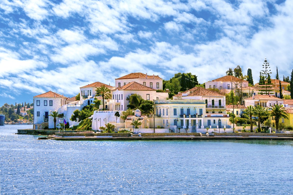 GreekMood's tweet photo. 📌 Buildings of Spetses island on Saronic gulf near Athens 🇬🇷

#spetses #greekmood https://t.co/s5NM9lJyt2