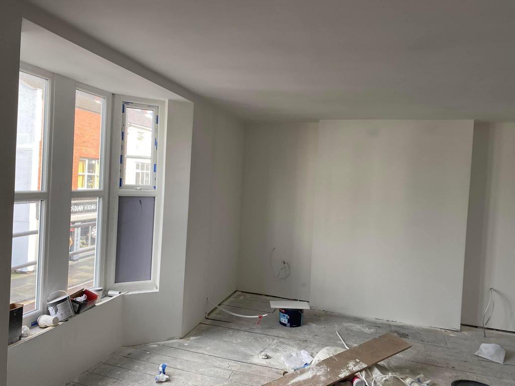 Remaining rooms all sprayed out in our HMO conversion, First coat of colour Monday before Second fix joinery &amp; Plumbing from Tuesday 
#hintonpayne #project #kitchens #bathrooms #hmo #joinery #plumbing#plastering #decorating