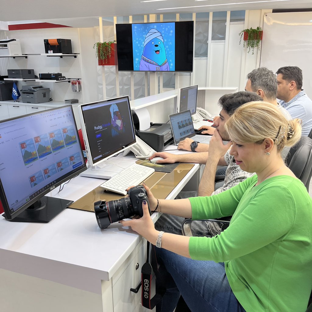 Pudgy Friends team right now

Big updates coming very soon!