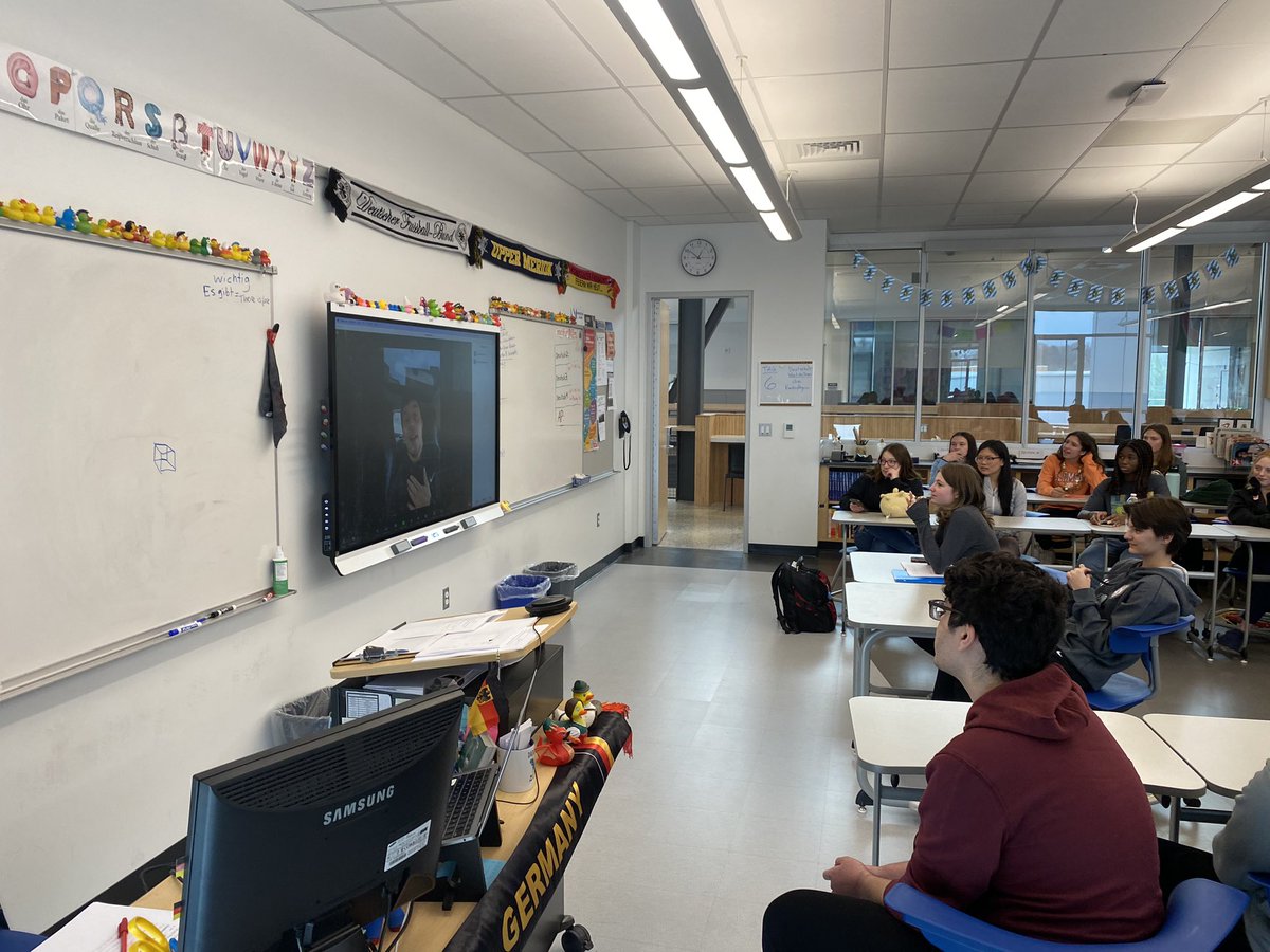 JSkonier's tweet photo. German 4 class had a Zoom interview with a real star, Alexander Knappe @Alxknappe a German musician/singer from Berlin whose song ‘Tschau’ has become a class favorite.  Special thanks to A. Lamesta for setting up the interview! @UpperMerionSD @JBauerUM https://t.co/GXlmanz9Wv