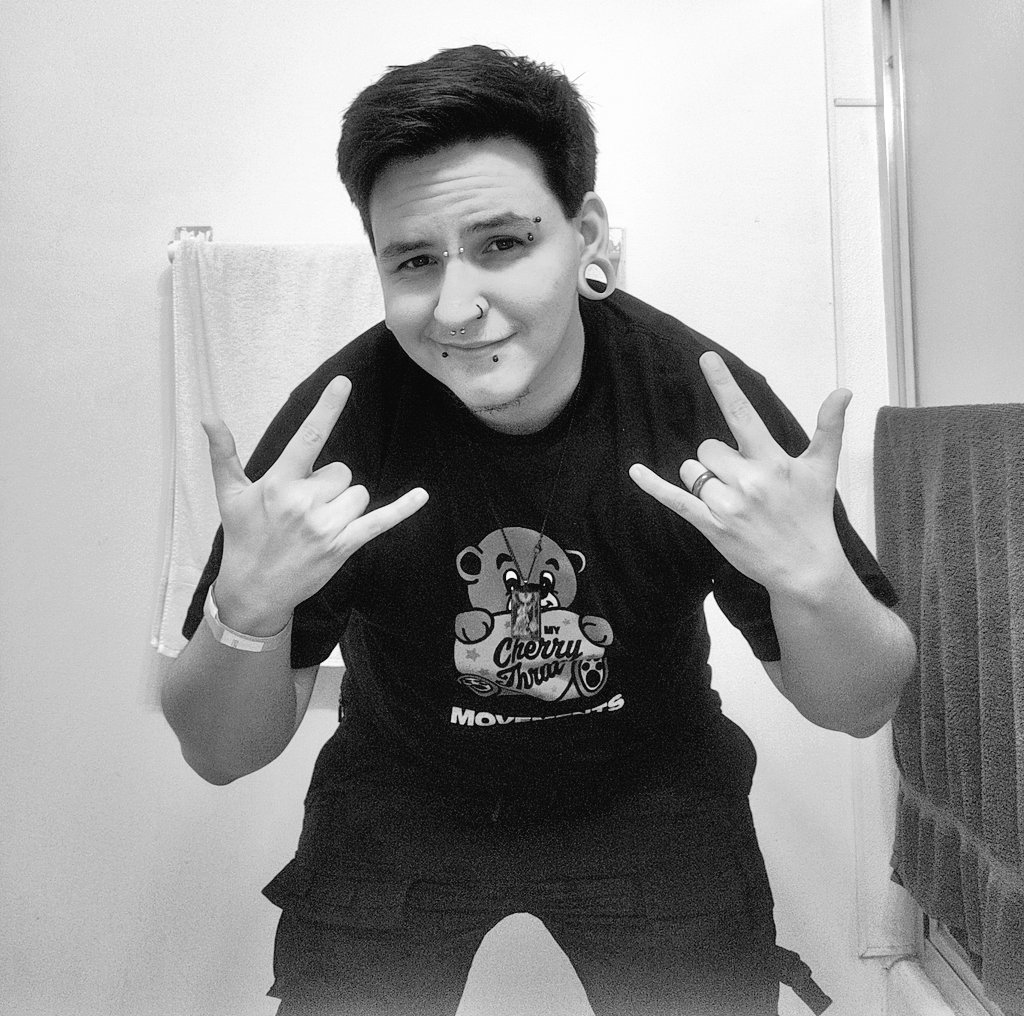 EmoBoiTTV's tweet photo. STREAMING Dead by Daylight tonight!!

🎉 https://t.co/sRpoeVEVRn 🎉

#xboxfreecodefriday #gaymer
#dbd #DeadbyDaylight #DeadbyDaylgiht #twitch #twitchstreamer #emo #movementsca #streamer #streamers #TwitchStreamers #shirtmysurvivor #poppunk https://t.co/eBbszBXue4