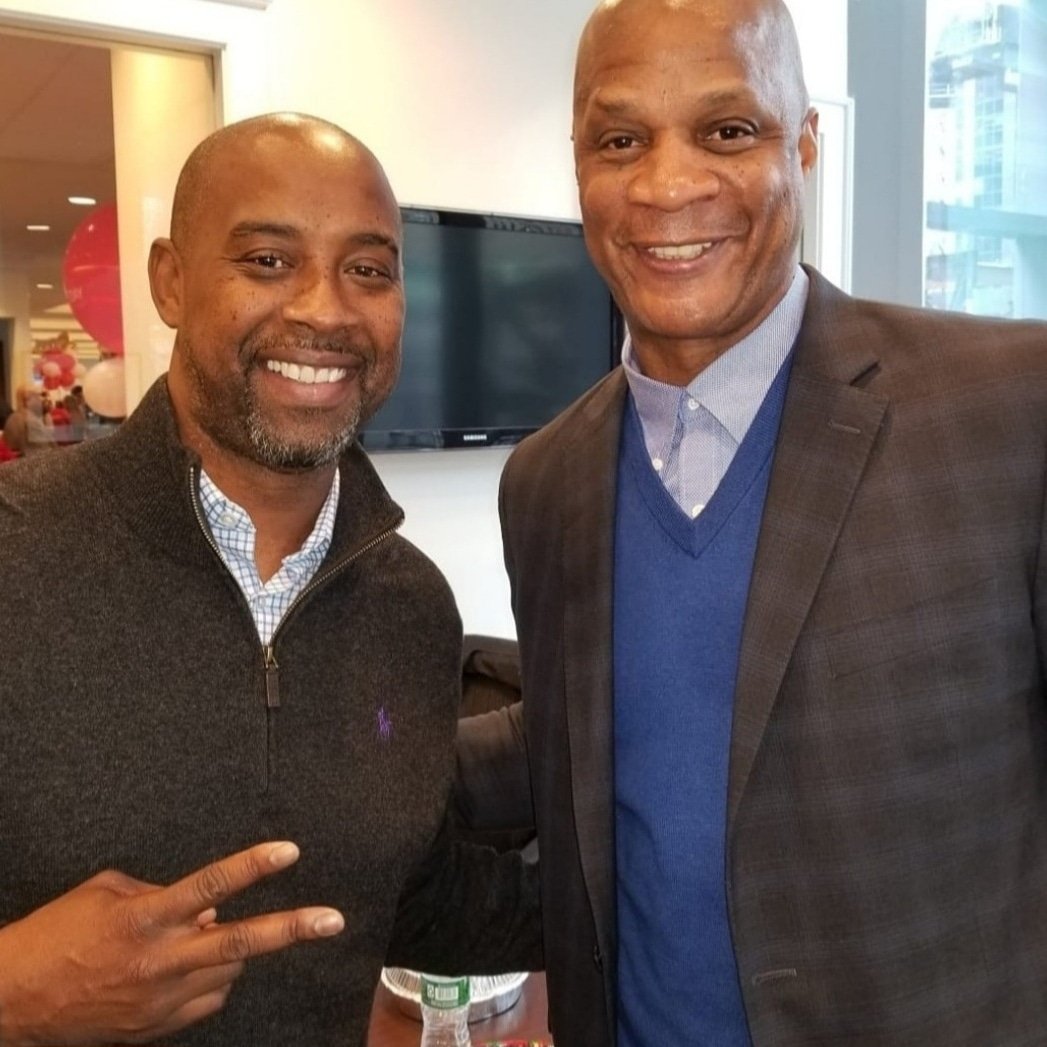 chibbs_1's tweet photo. A great baseball player an even a better person doing GODS WORK! My guy Strawawmsome ! https://t.co/fHNCl9WDBY