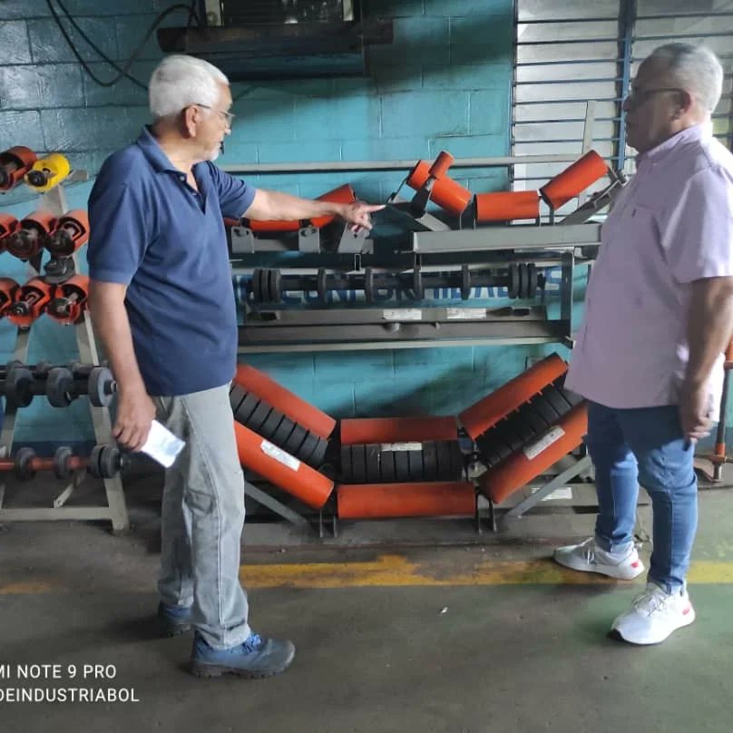 Visitando a nuestro afiliado #RodillosIndustrialesGuayana empresa líder en fábricacion de estos productos y actualmente activa. Seguimos sumando 

<a href="/CVG_Oficial/">Corporación Venezolana de Guayana - CVG</a> <a href="/marinlarosa/">Francisco Javier Marín La Rosa</a> <a href="/felipeccsc/">Felipe Contreras</a> <a href="/Ferrominera_CVG/">Ferrominera Orinoco</a> <a href="/fedeindustria/">Fedeindustria</a> <a href="/TareckPSUV/">Tareck El Aissami</a> @HAbreuMRT <a href="/IndustriasVE/">Ministerio de Industrias y Producción Nacional</a> <a href="/dianacastvzla/">@dianacastvzla</a>
