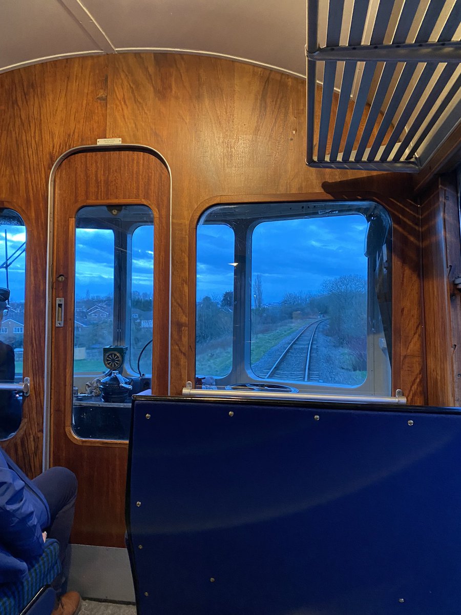 loypass_SCCar's tweet image. 🚈 A home run - 70s style.
@eastlancsrly #class105 #Heywood #BritishRail #mixedtraction