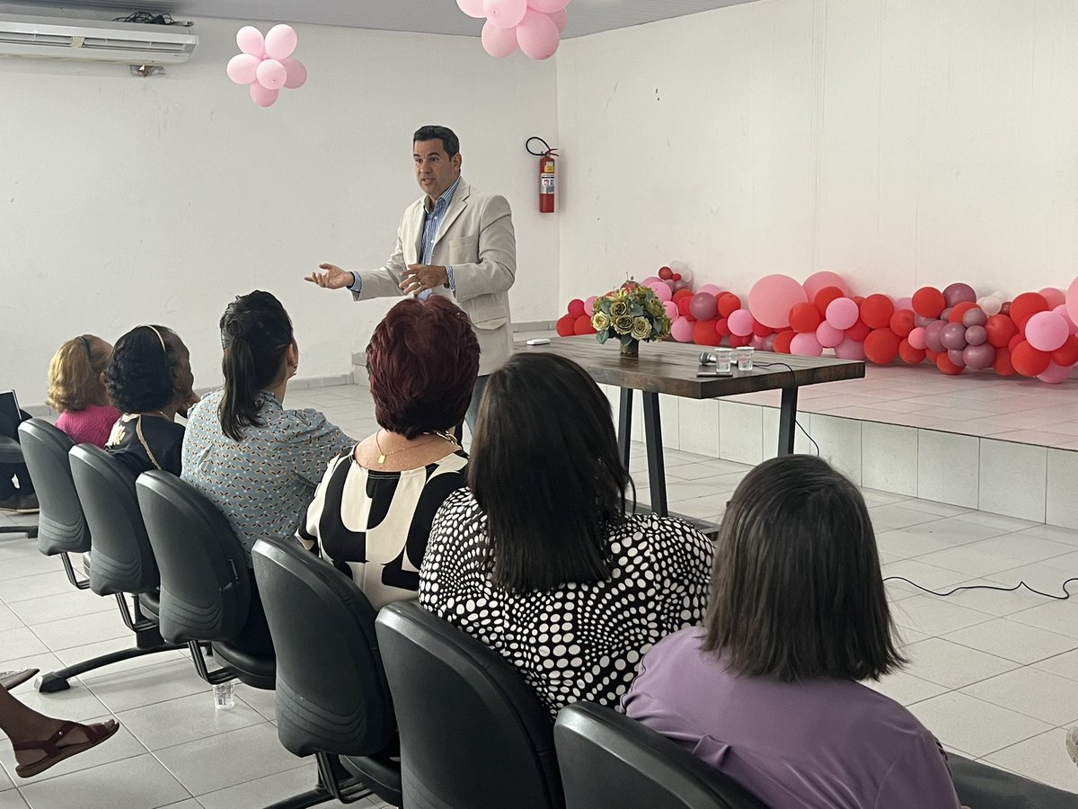 queiroz_raysa's tweet image. O melhor presente para nós, consumidores, é o acesso a informação clara e segura. Por isso, comemoramos o dia do consumidor no PAI (Programa de Atenção Integrada ao Idoso) com um bate-papo com o Defensor Público Marcos Froz sobre a violência patrimonial e financeira.