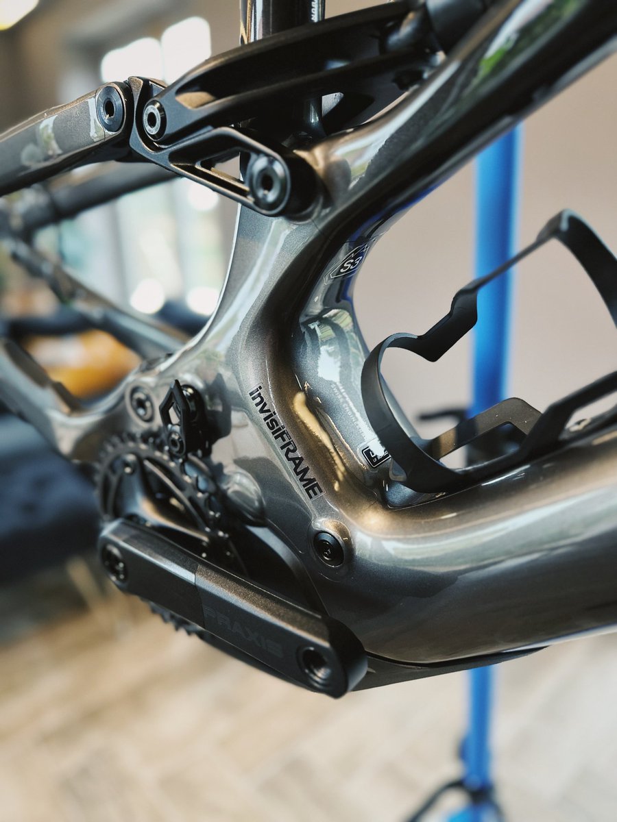 invisiFRAME's tweet photo. #FrameFriday Time 🙌
-
This week's choice is a beautiful @Specialized_UK Turbo Levo Expert 🔥
-
Maximum Coverage, Maximum Protection
-
#invisiFRAME #PPF #YouRideItWeProtectIt #AlwaysUseProtection #BikeProtection #Specialized #Levo #Expert https://t.co/ZPWpdm1Meo
