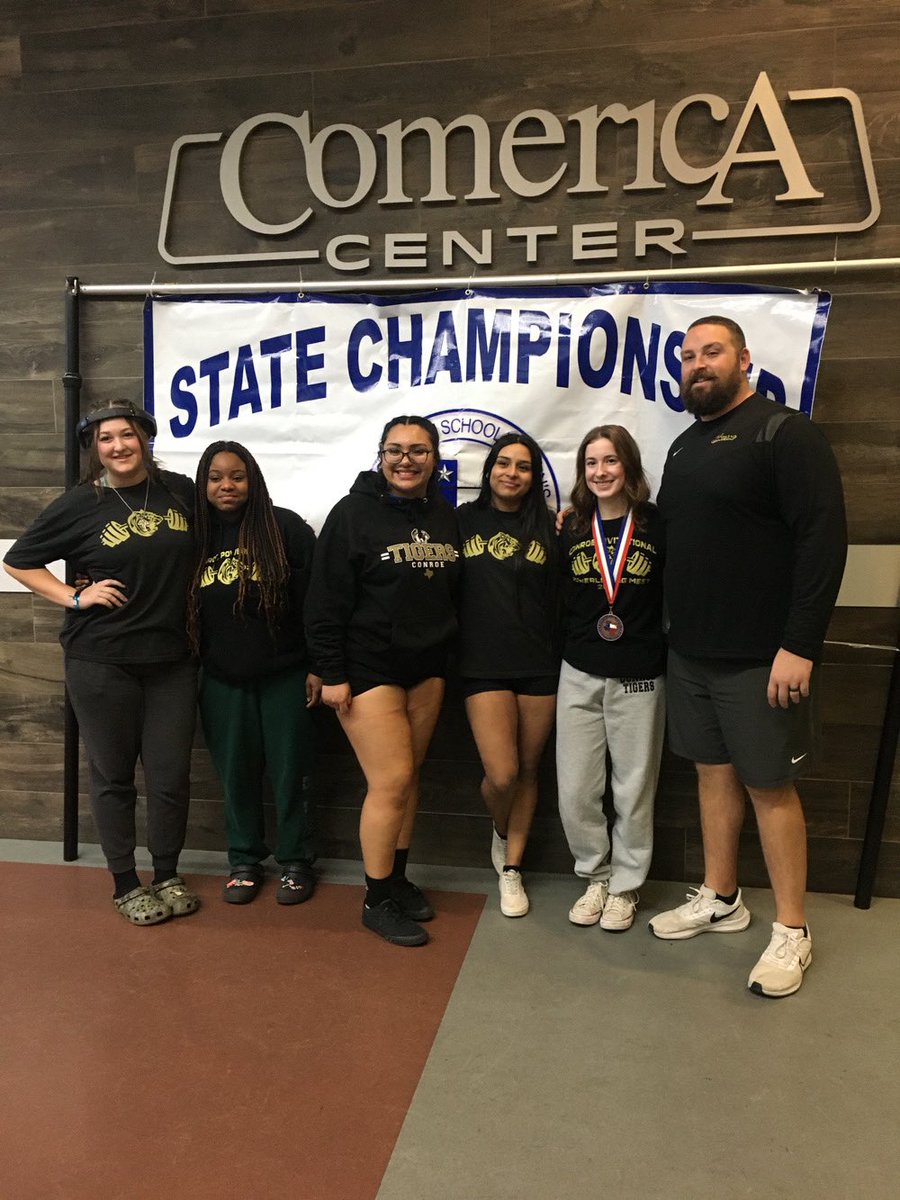 ConroePower's tweet image. The Lady Tiger Powerlifting team’s season was capped off with the THSWPA State Meet.

Congrats to these ladies for competing at the State meet!

Aubrie Devine-4th 
Ruth Lacayo-6th
Giselle Haylett 
Jayden Crowell
Kaylee Castillo-11th