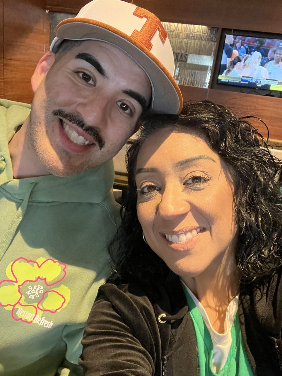 Laura Arcos tweet media