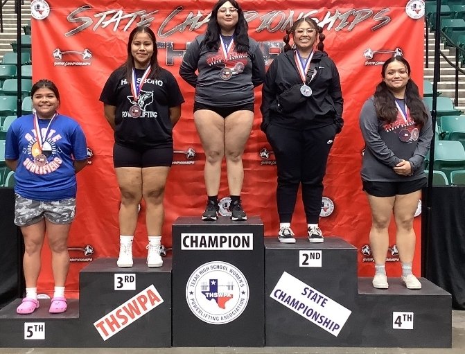 JamieStepp5's tweet photo. Hillsboro Lady Eagles powerlifting left their mark in Frisco!
Ayleen Gonzalez making history becoming a STATE CHAMPION! 
Jackelin Cuevas 3rd
Catalina Ramirez 5th
Natalie Monroy 6th
Ayle Gonzalez 8th
Natalia Gallegos 9th
Angela Terrazas 12th https://t.co/tlboMZN7Sj
