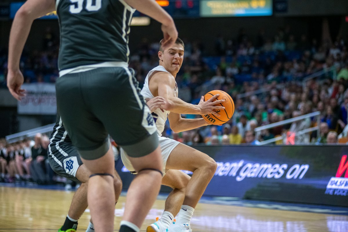lootpress's tweet photo. Boys State Tournament: James Monroe defense leads record-breaking charge as Mavericks return to Class A title game 
#wvprepbb 
https://t.co/s3kL5jsLCw https://t.co/LFS7wlgdny