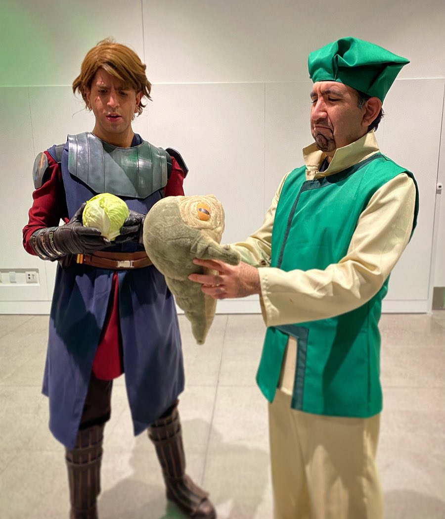 RickNerdvarro's tweet photo. When itโs #StPatricksDay but you misplaced the little #green thing you were carrying.
#saintpatricksday #starwars #avatar #avatarthelastairbender #thelastairbender #atla #anakin #anakinskywalker #cabbagemerchant #cabbageman #mycabbages https://t.co/RVso6tMgFz