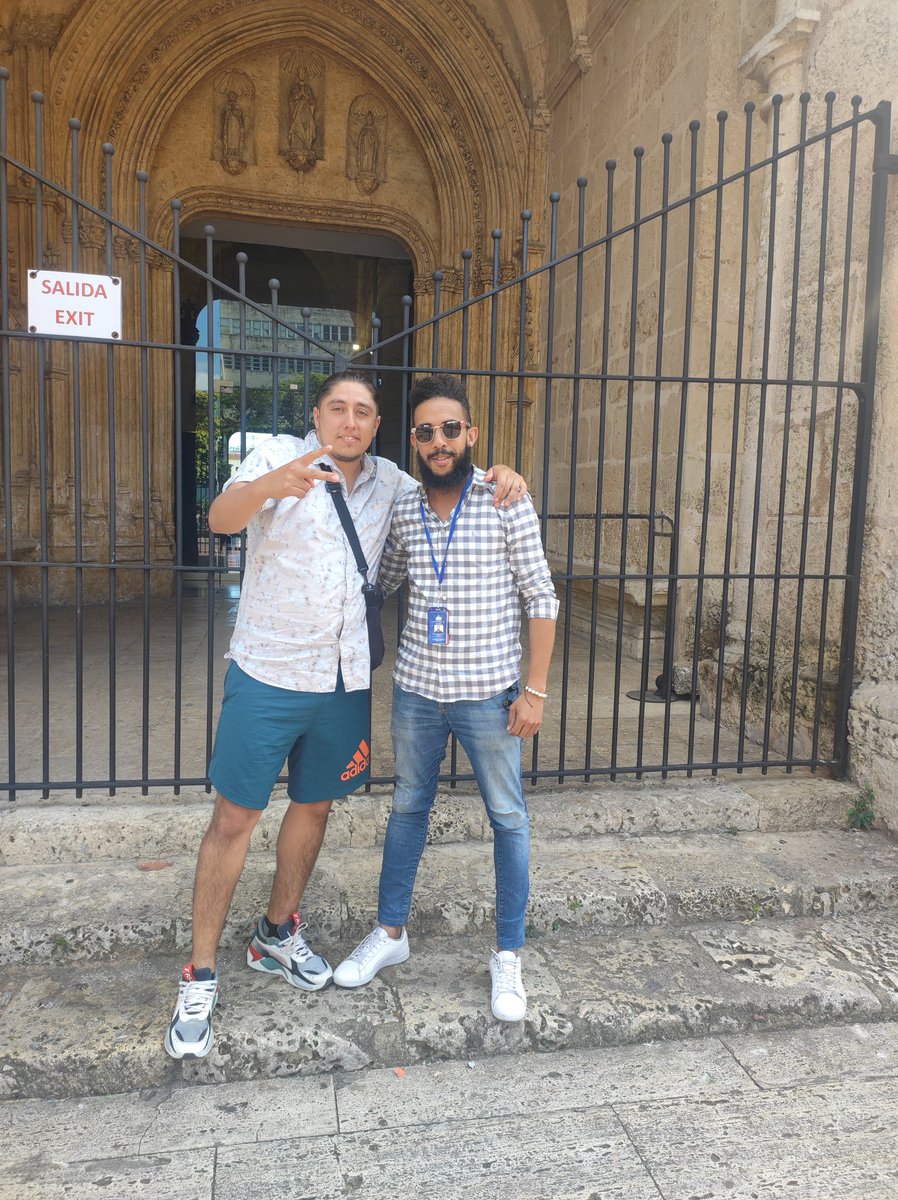 ricardo_acosta6's tweet photo. Desde Chile nos visita Difuzo Azteca, quien estará participando en el proyecto de murales ¡Vive Don Bosco! una iniciativa del proyecto artistico #Transitando con el apoyo de @PinturasPopular y @AlcaldiaDN
Recibiendo de nuestra parte una calurosa bienvenida @PastorDeMoya2 https://t.co/nIERC104x1