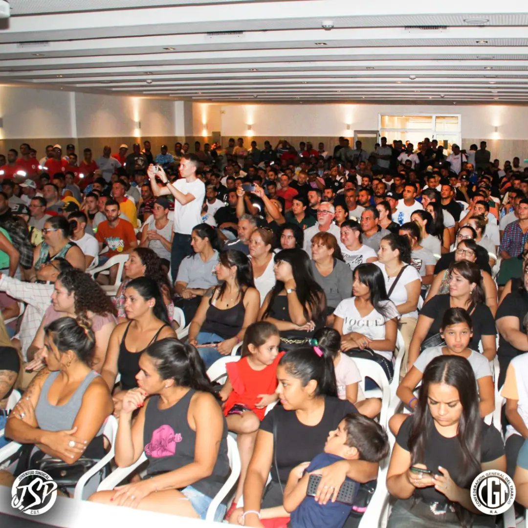 CgtJuventud's tweet photo. La Juventud Sindical Peronista Regional Rosario realizó un encuentro en la sede del Sindicato Garagistas. La actividad tuvo eje en La Prevención Del Acoso Laboral, enmarcado en la normativa 190 de la Organización Internacional Del Trabajo.
https://t.co/4wtidoA2dl https://t.co/qAyqclpUSI