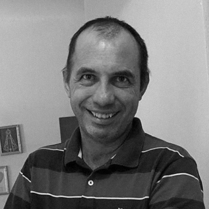 TerritorialSind's tweet photo. Recebemos com muita tristeza a notícia do falecimento do colega PFA Roberto Henrique do Prado, 50 anos, nesta sexta-feira, 17/3, em decorrência de um câncer no cérebro, contra o qual lutava há alguns anos. Roberto deixa três filhas e um neto. Condolências à família e aos amigos. https://t.co/FbusEnAZzL