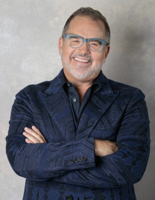BrandPRDigital's tweet photo. #ToddFiscus El #Rockstar Del #WeddingPlanner @toddevents #Wedding #luxury #evenplanner #greatevents vía #BrandPRMagazine #BrandPRMag https://t.co/j3uniShKQk https://t.co/LP8hm8bYLg