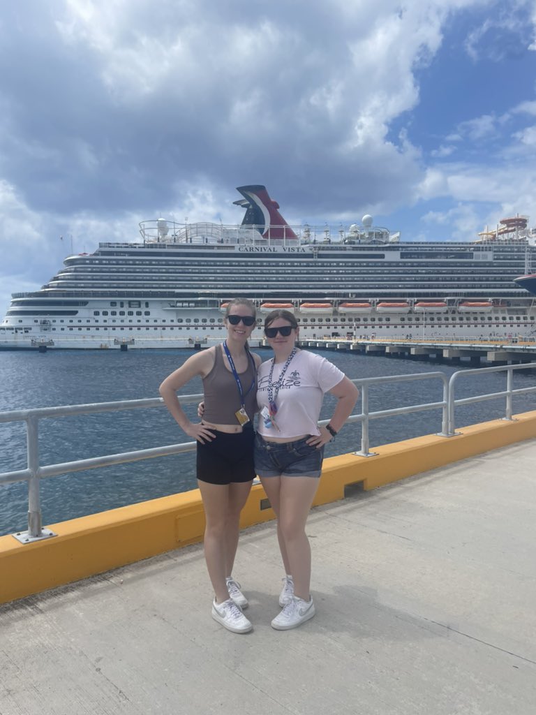 BaileyBynum5's tweet photo. Cruise fun https://t.co/sbtaDYKFTX