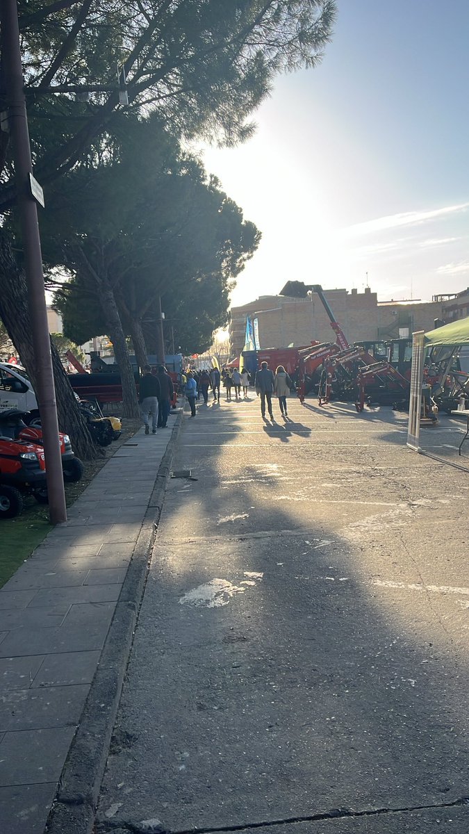 AtblVictor's tweet image. Hoy por la feria de San Josep (San Jose) Mollerussa, Lleida (Catalunya,Espanya)