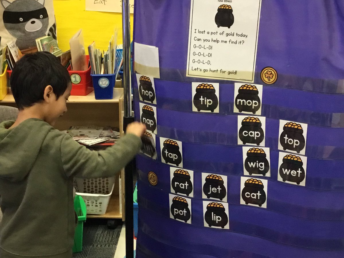 MrsDeAngelisRH's tweet photo. That tricky leprechaun left gold coins and a fun game for us to play. Happy Valentine’s Day! @RobertHunterES @FlemRarSchools https://t.co/kPso8QYQ4Q