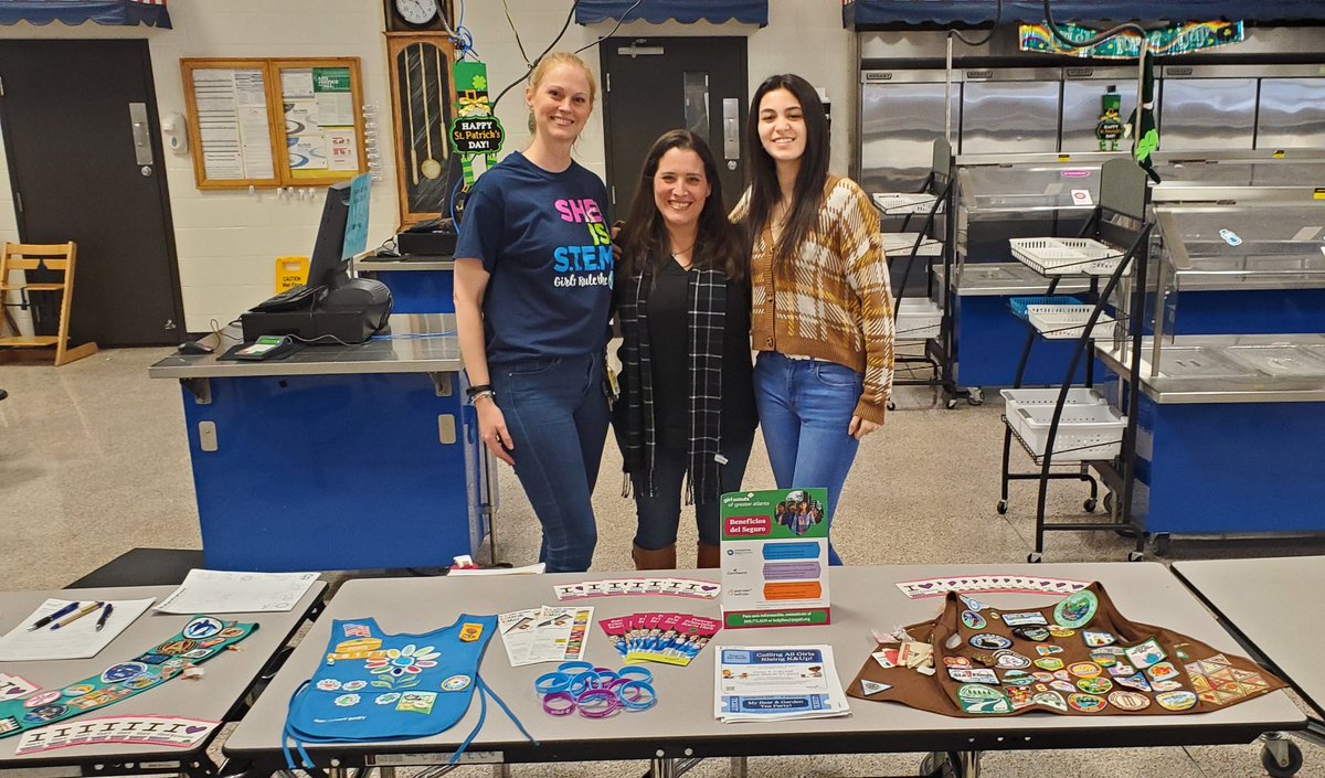 BeagleBrigadeGA's tweet photo. I had the opportunity to volunteer @StriplingES as a #Spanish interpreter, supporting the @girlscouts and the school's STEAM program. Thank you @ESMcMillan for the opportunity and for always empowering our girls to chase their dreams! ⭐️

#MakeADifference #FISVProud https://t.co/DTn9ypOMiv