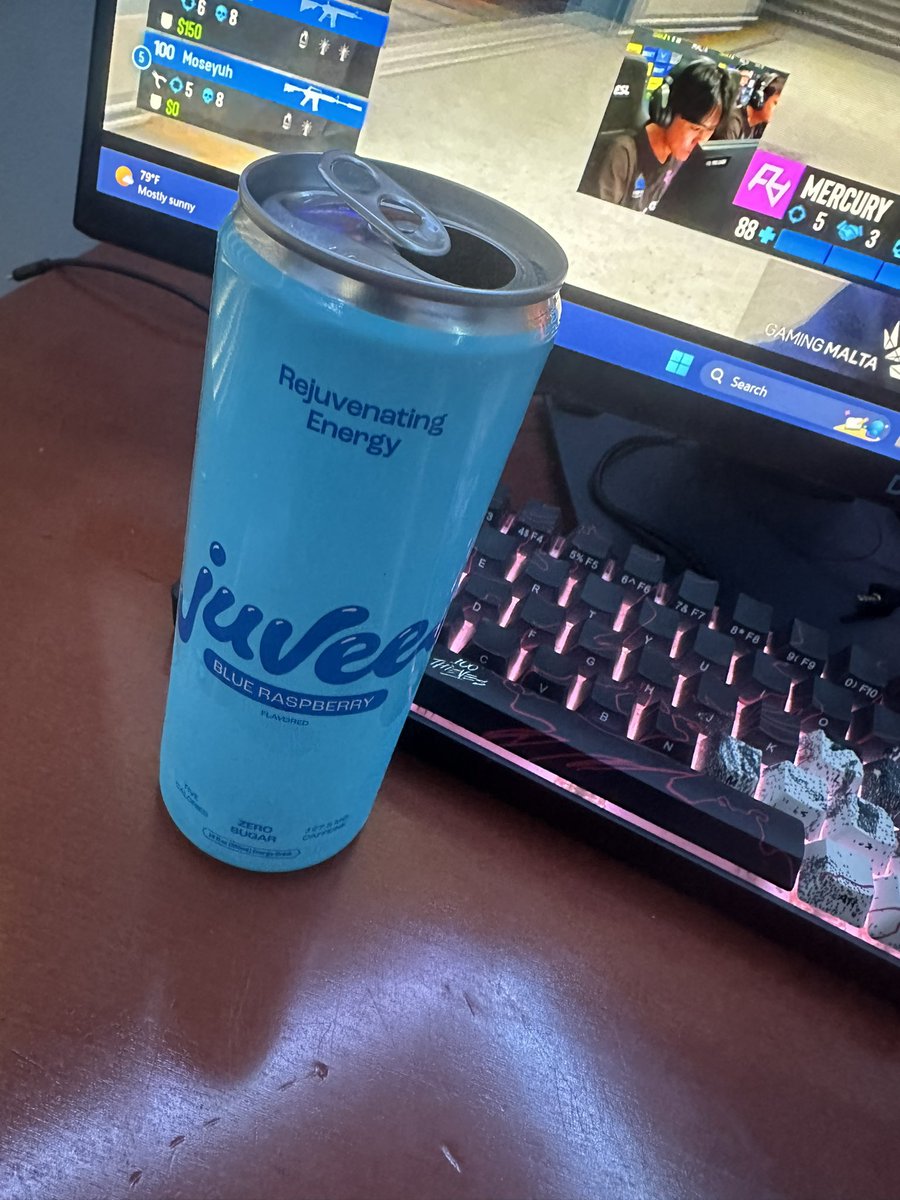 L0GIX_'s tweet photo. @Nadeshot https://t.co/jH8mS0hSv8
