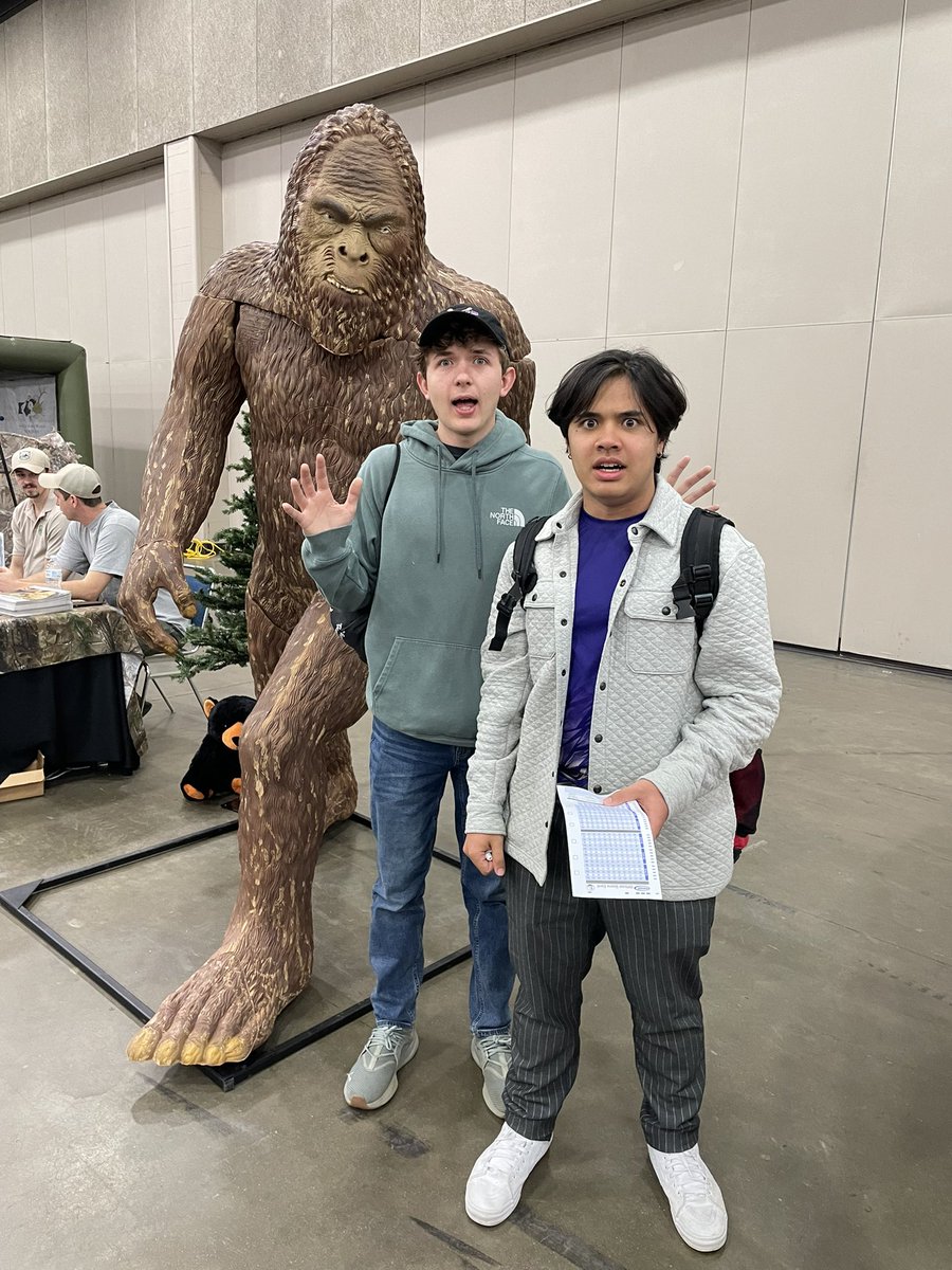 BGJanetMartin's tweet photo. @bghs_archery isn’t afraid of big competition at the @kynasp State tournament at the Louisville exposition center https://t.co/D56HA60LHp