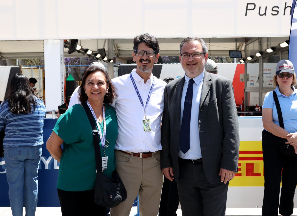 peiwensen's tweet photo. Avec les as du volant francais presents @OfficialWRC @gobiernogto @SebOgier @PL_Loubet Cyril Abiteboul (también principal de Hyundai Motorsport), et en compagnie des dirigeants de l'alliance francaise de León #somosFrancoMex https://t.co/1nY2nqdffY