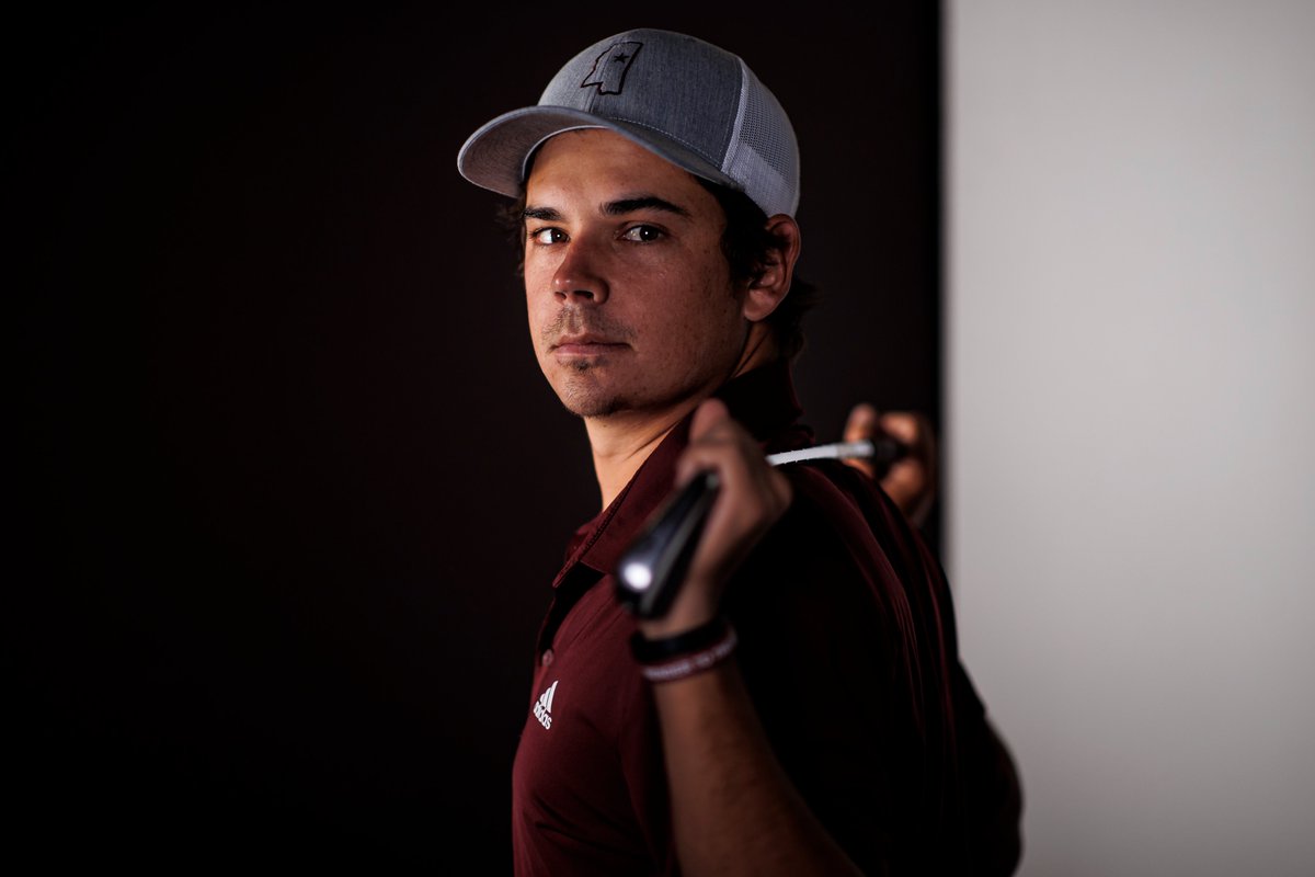 HailStateMG's tweet photo. Ruan finishes his first round with a bogey-free back nine and 𝟏𝟕-𝐬𝐭𝐫𝐚𝐢𝐠𝐡𝐭 holes of par or better💪

He is T11 (-1), and the Bulldogs sit at 2 in team play as the field finishes the round!

#HailState🐶 https://t.co/LDsdq9uJQP