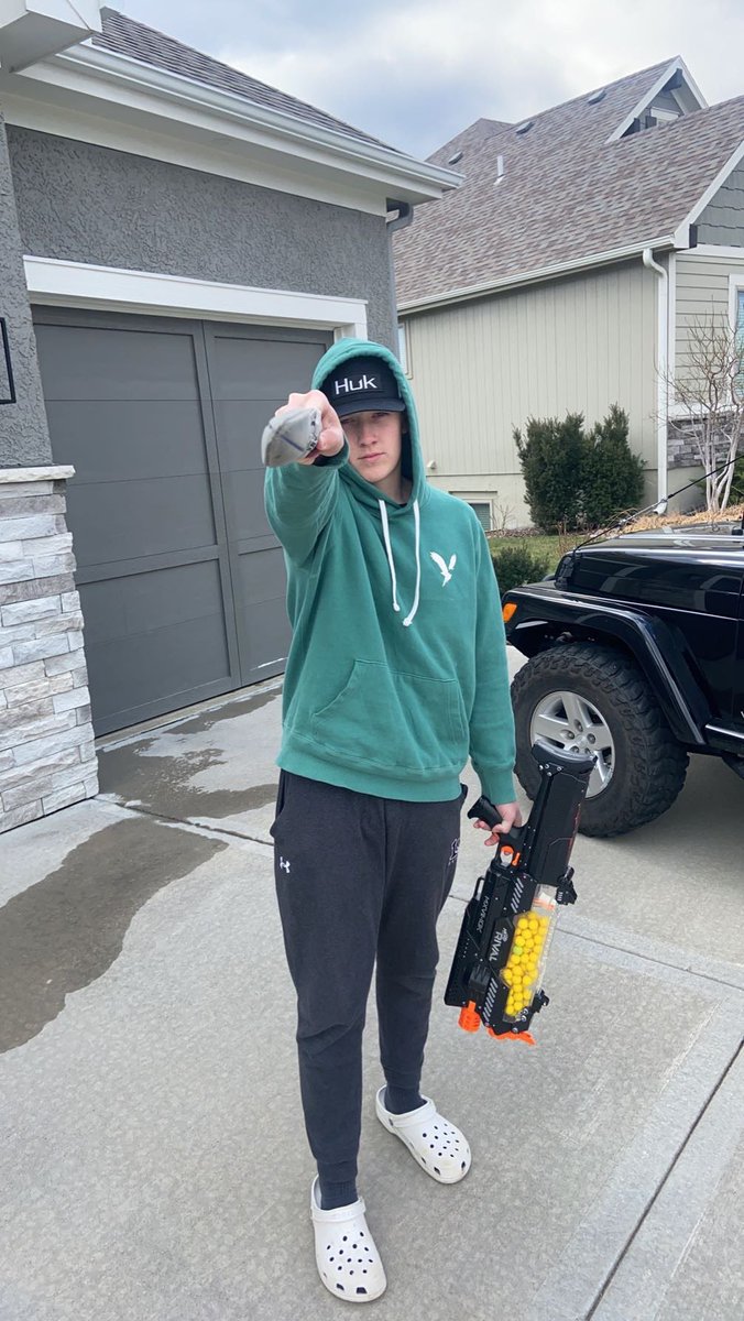 kitty_killas's tweet photo. happy st patty’s day from yours truly https://t.co/XyAXFUfnR4
