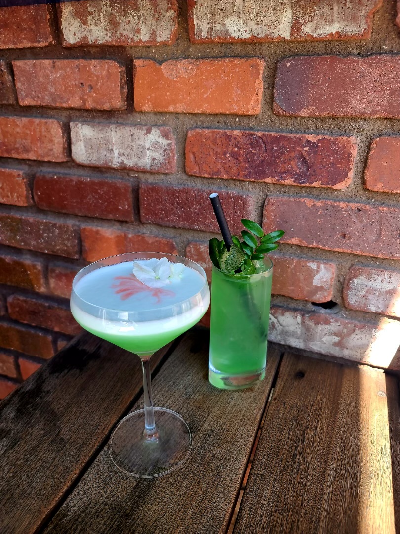 You’re in luck – we have not one but TWO festive drink specials in honor of St. Patrick’s Day! 🍀🌈

Pictured left to right: "Pinch Me" and "Feeling Froggy" 

Don your best green attire and join us this weekend at #LaCosechaPaso
