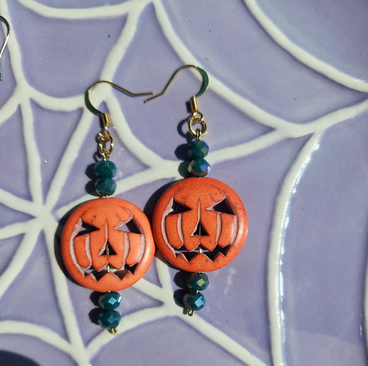 ANewTempo's tweet photo. My cute pumpkin earrings are waiting for you in my etsy shop.
Get them now! 

🔗 in bio https://t.co/zxeERBL0YH